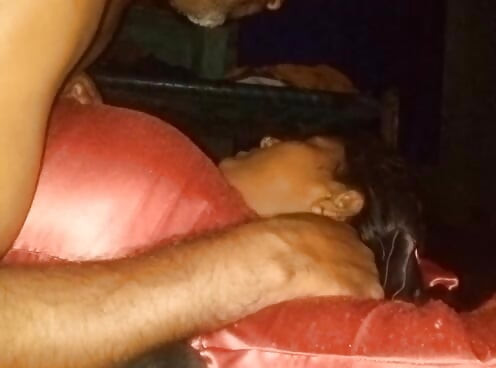 Soție indiană savurează pe deplin soțul ei