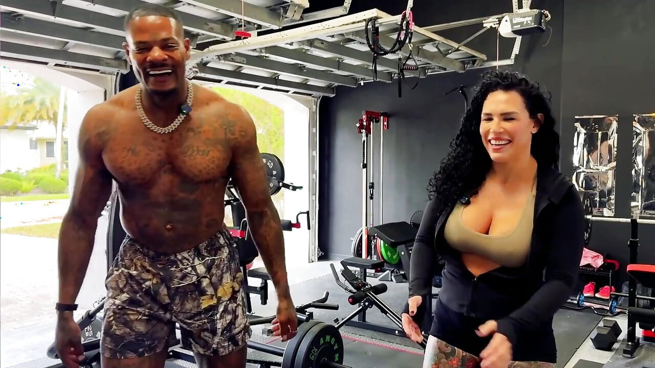 Jason Luv perfura seu bbc na buceta de Bianca Bailee