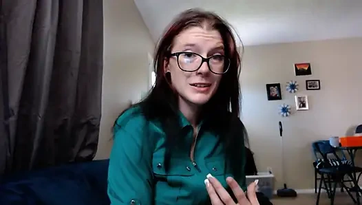 Kirchenmädchen wird nass