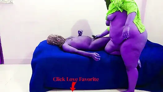 Meine heiße MILf-stiefmutter hat mich gefickt!