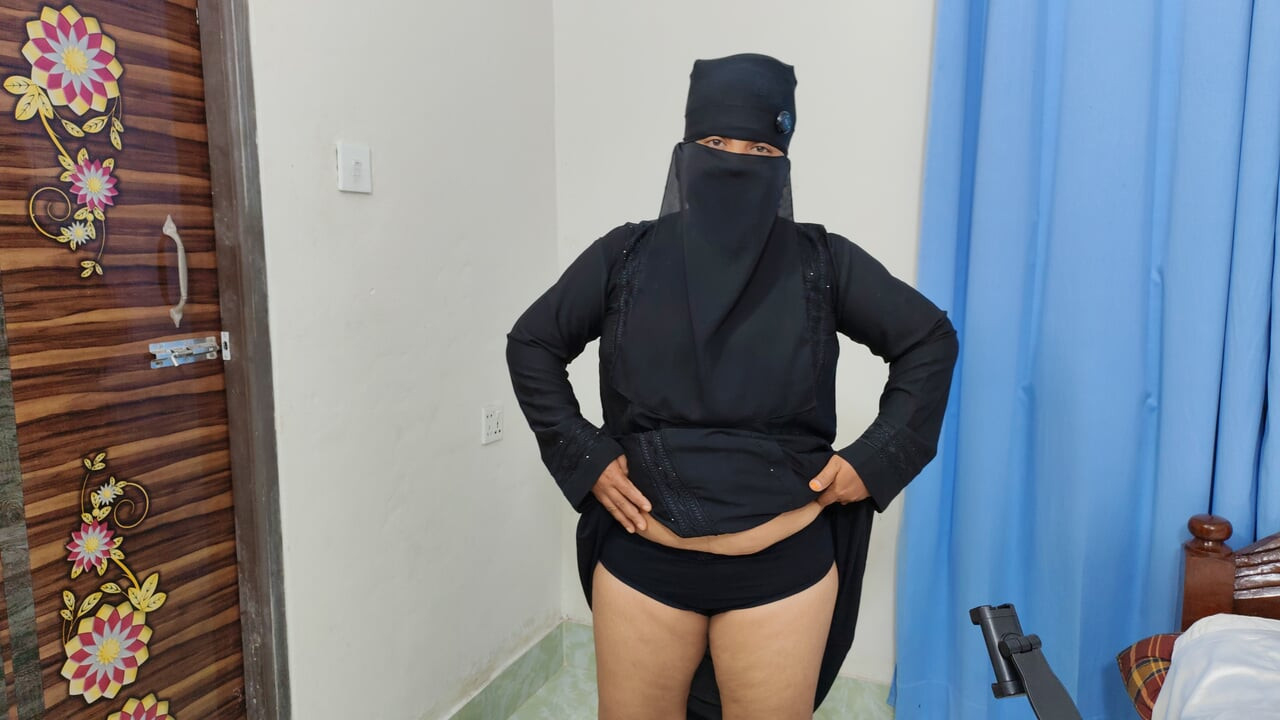 Hijabi chubby whore fuck by stranger Desi xxx
