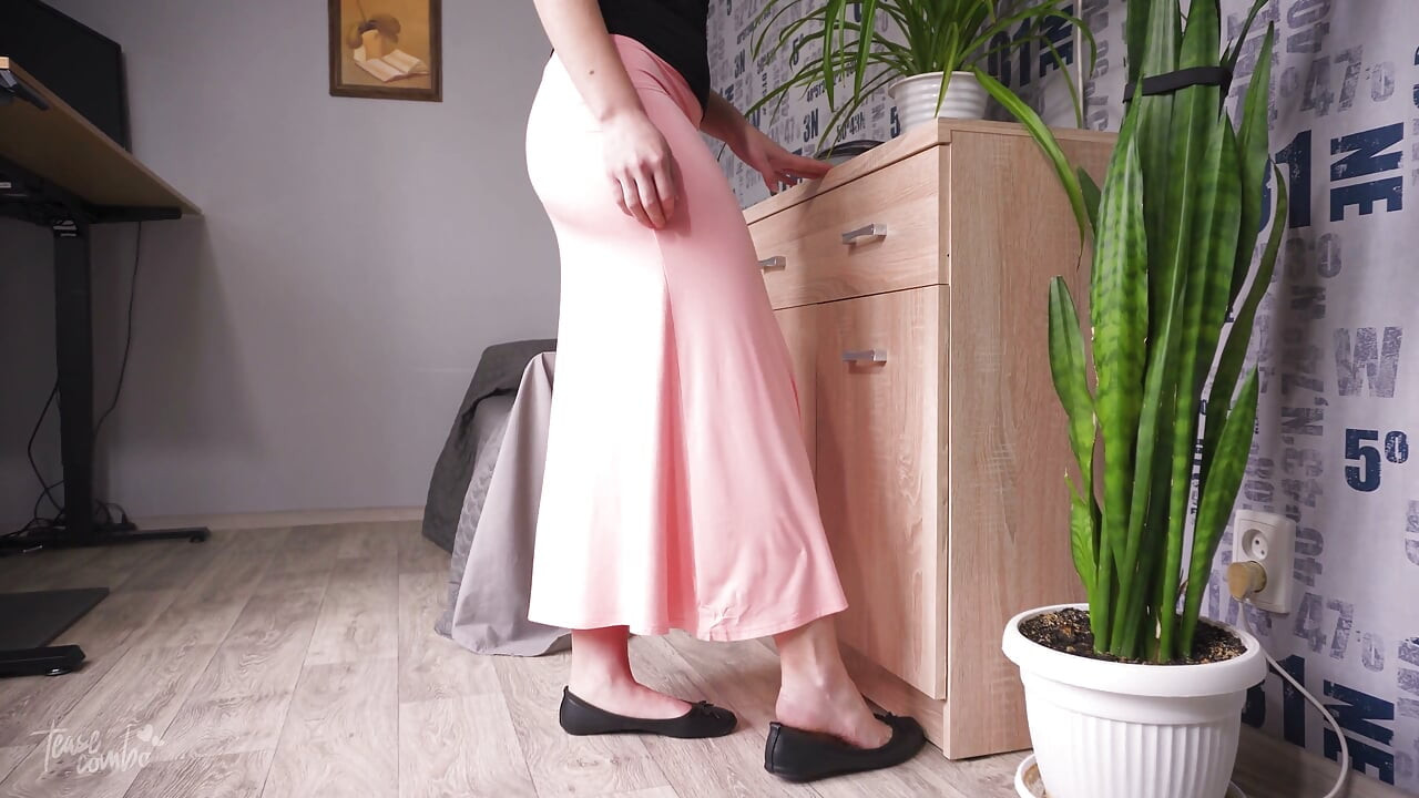 Thin Maxi Skirt Visible Panty Line Dilemma