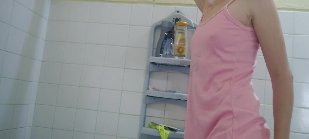 Wetting my pajamas and shaving my pussy