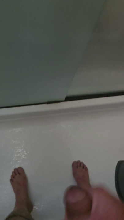 Was horny so jumped in shower and did a quick jerk