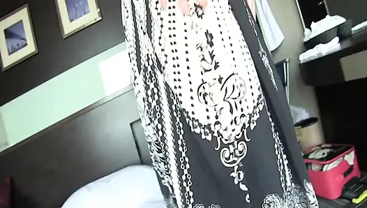 A129G01 I'm a mature woman of my age, is it okay if I appear in AV? A lewd mature woman making her immersion AV debut because she wanted sex.