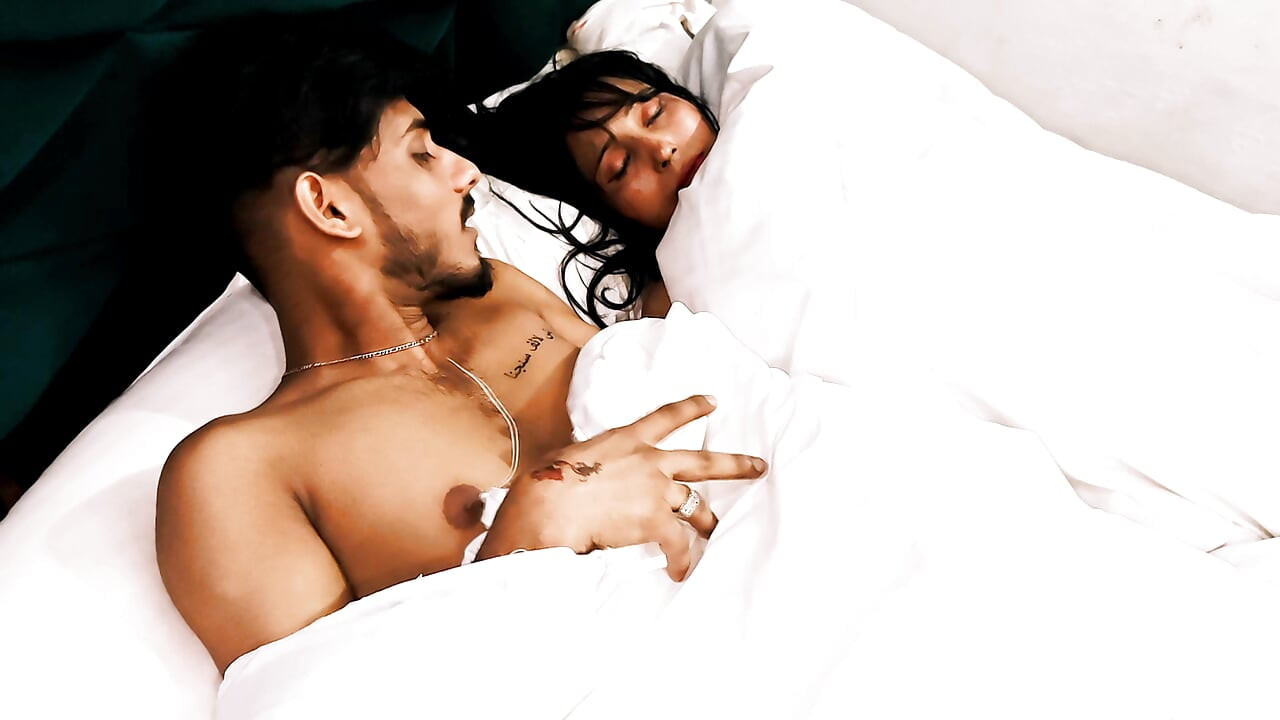 Indian Desi Couple Hardcore Sex Morning and Fucking Video ( Hindi Audio )