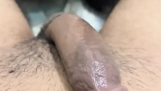 Stiefschweder lutscht tief in den hals und handjob