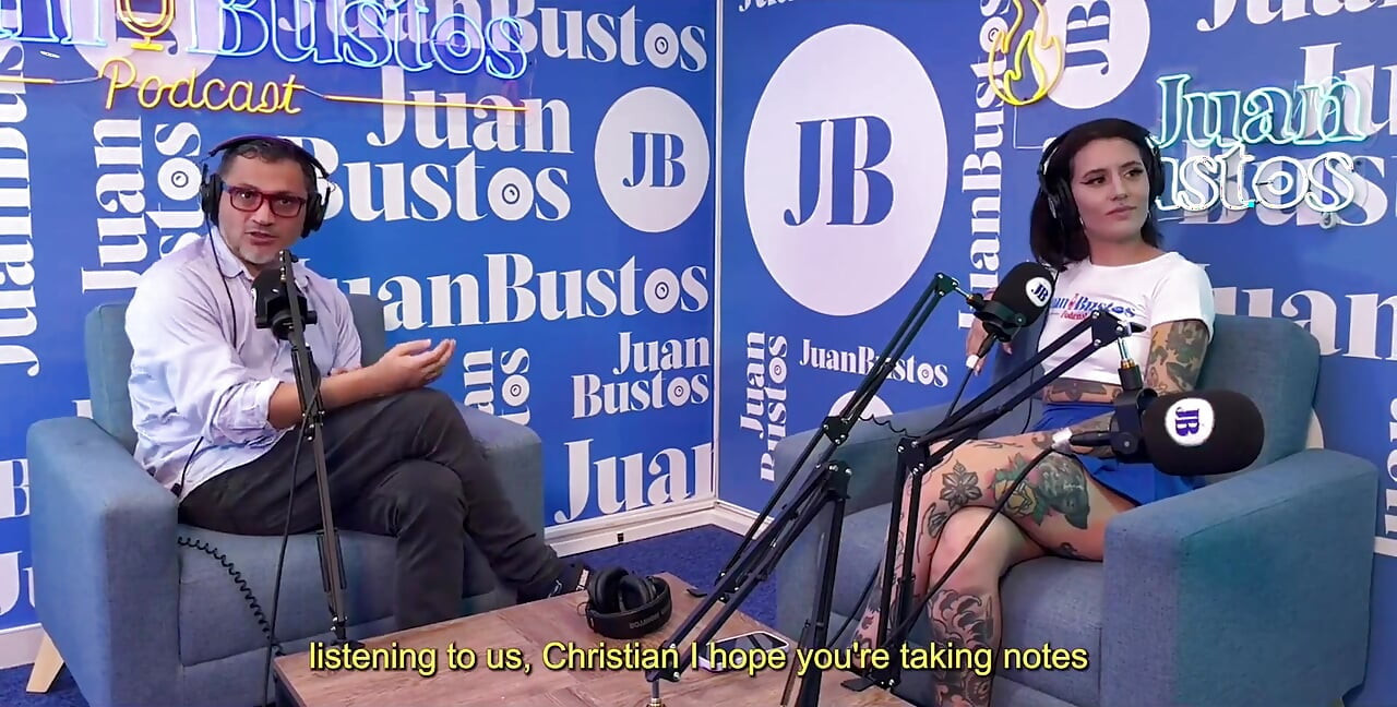 Blaze Rager lubi ostry seks analny z ogromnym kutasem w Juan Bustos Podcast