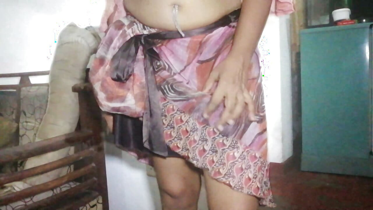 Desi Maid Tina was seduced by her Master and she liked to Impress him