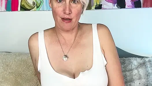 StepMommy Helps StepDaughter Relax Before Bed (JOI)