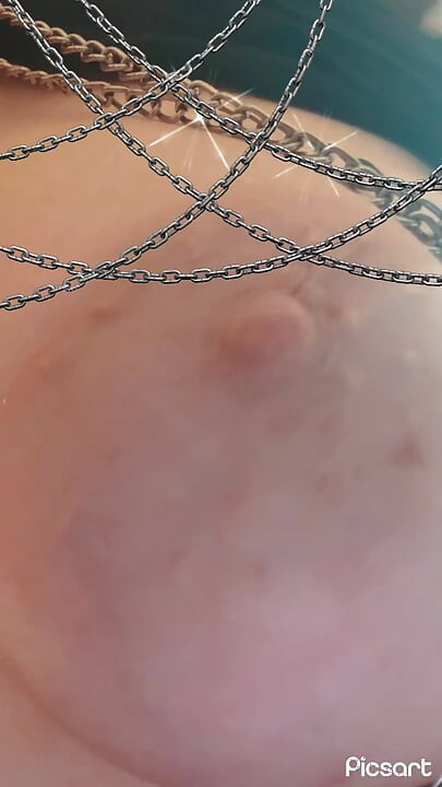 Chceš moje prsa vždy