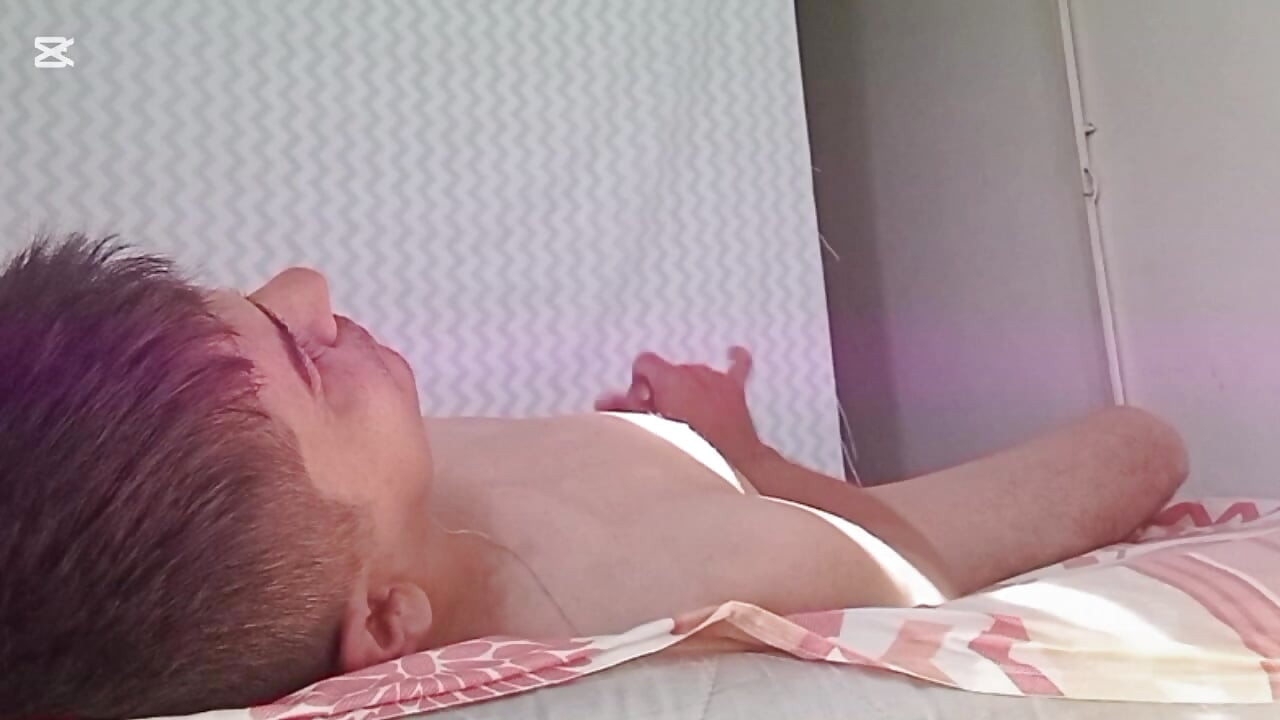 Wife sucking rich up to the bell