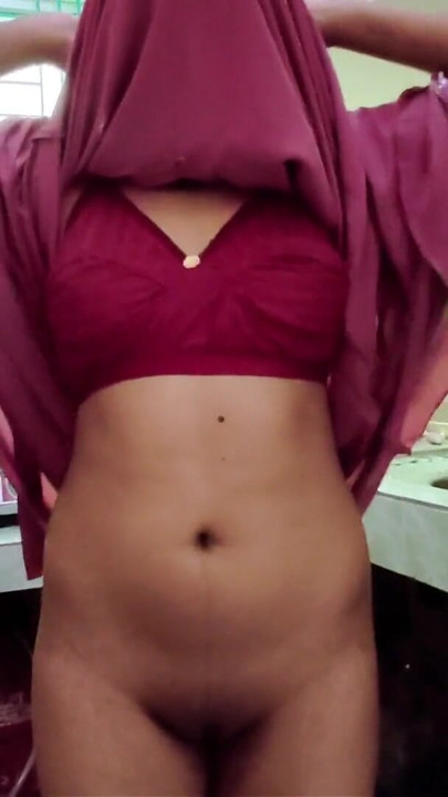 Please sir fuck my tight pussy once again Desi hijabi maid chudai xxx | Clip 1