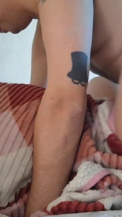 Amateur couple fucking- BBW sucking cock and getting fuck on missionary | Clip 1