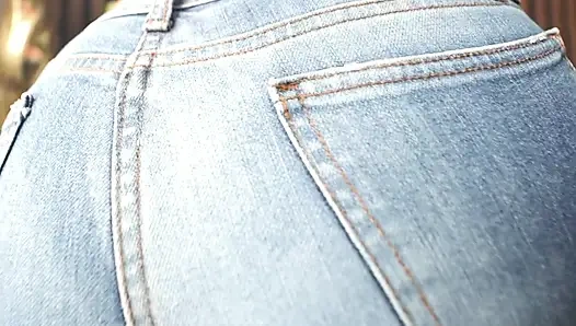 Soaking Linda Latina Rebel's Tight Jeans in Semen