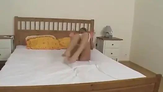 Gina eğleniyor