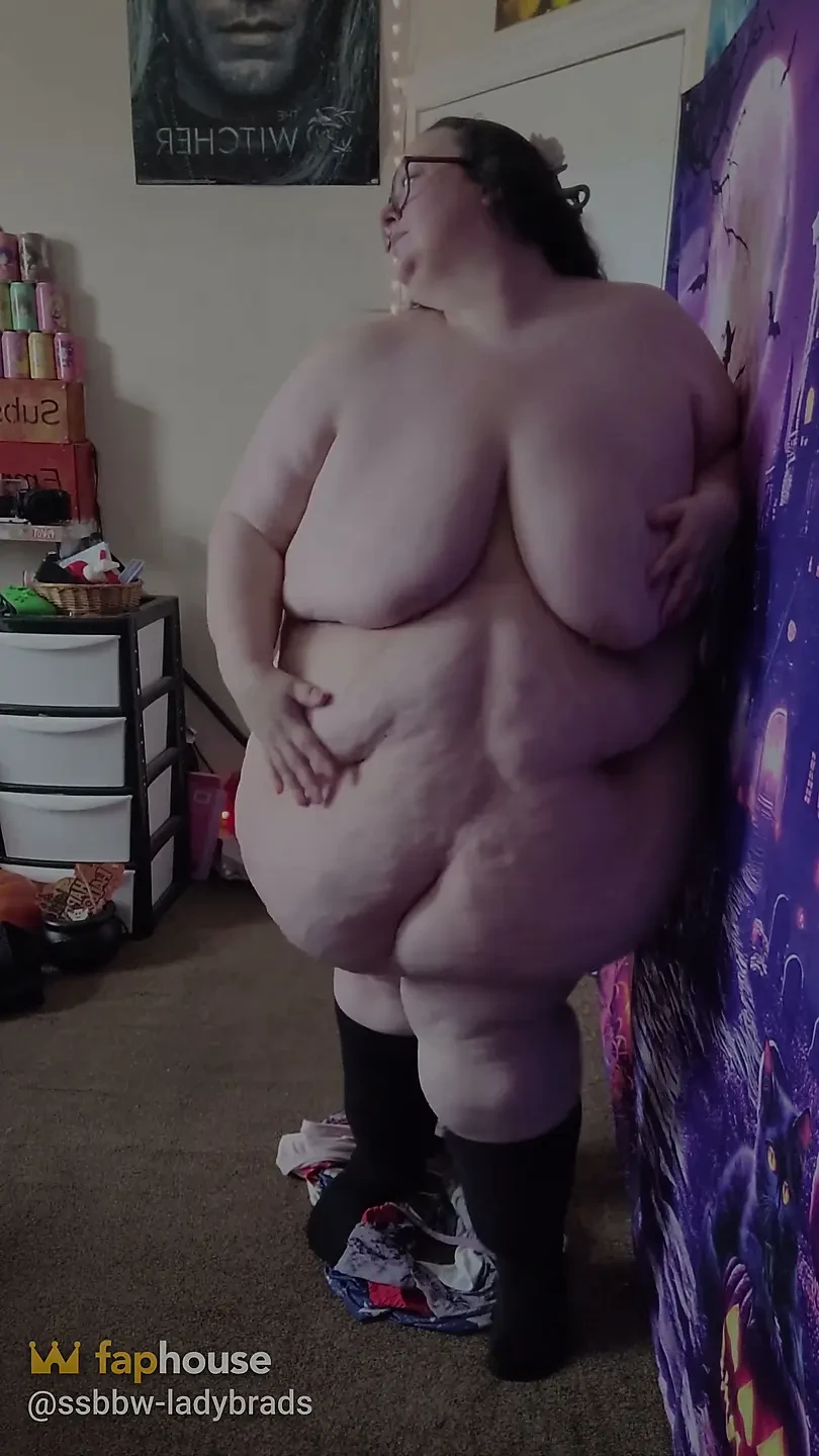Stripping From the Side for My Fans