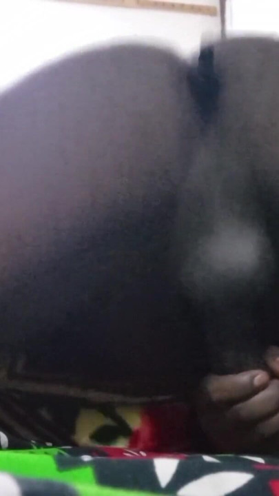 A Saudi Arabian girl offered me to fuck her at her house. | Clip 1
