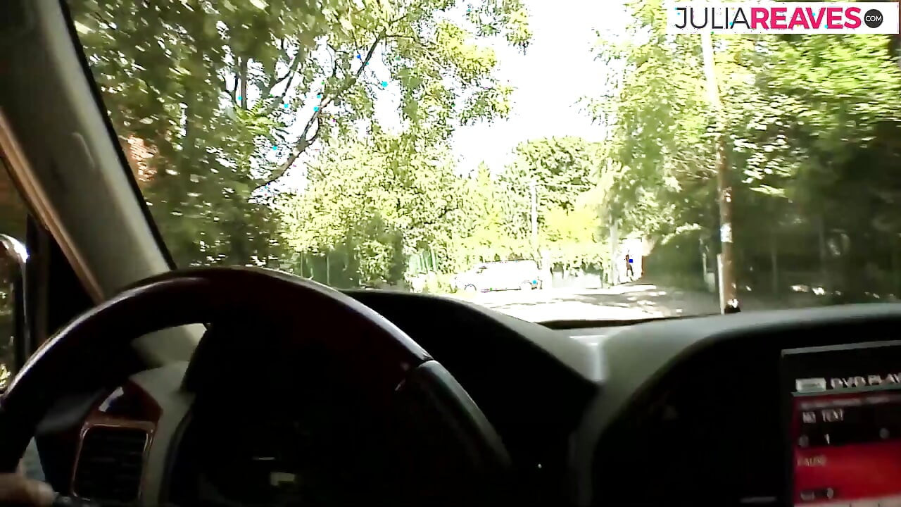 Blondine wird auf beide löcher gefickt, nachdem sie gefingert wurde