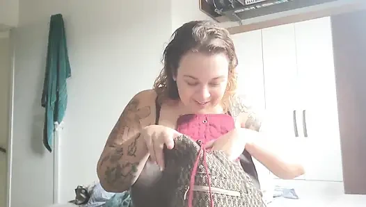 Девушка Из Отношений На Расстоянии, Нашла Что-то Особенное, Очень По Тебе Скучаю