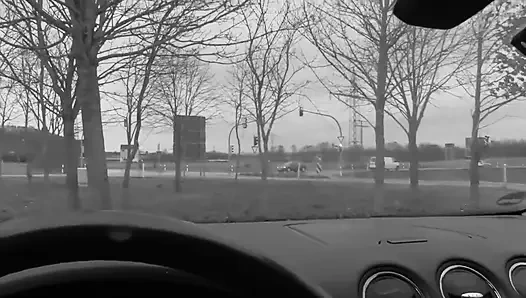 Ganda Sylvie - di dalam mobil & di kolam renang