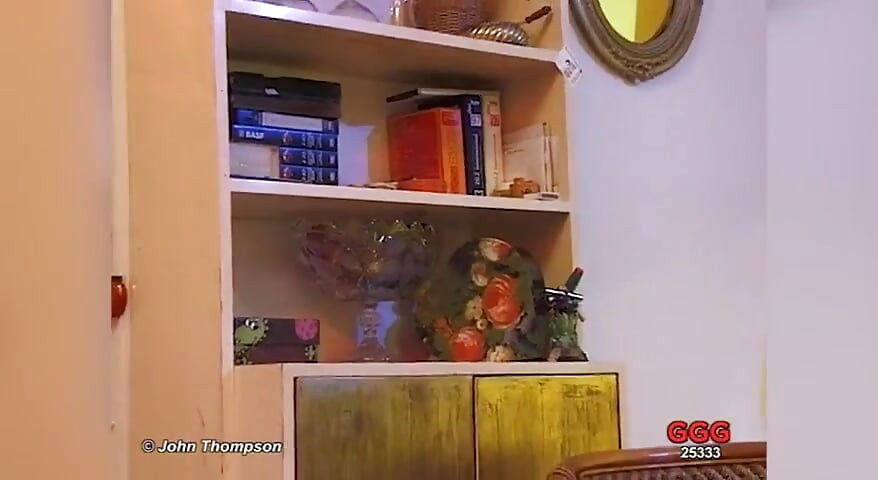 Loira puta é fodida com força e coberta de porra