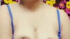 indian bhabi boobs show