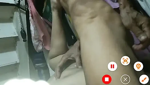 Dia membuat hidup bahagia dan energik.