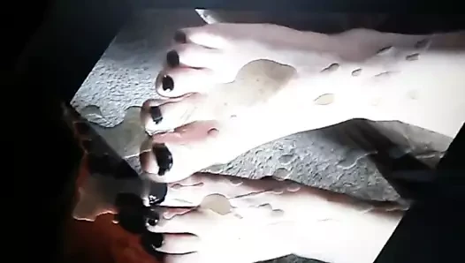 funfootcouple ayaklarına haraç