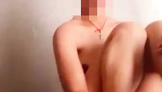 Masturbasi Saat Panggilan Video Dengan Pacar
