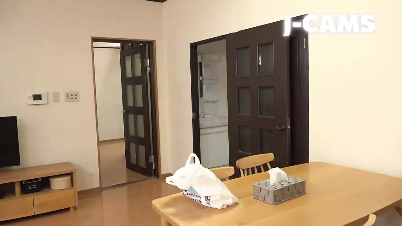 Nisam mogao da platim kiriju, pa sam svršio kod njene vrste, prsate tri sestre! - B