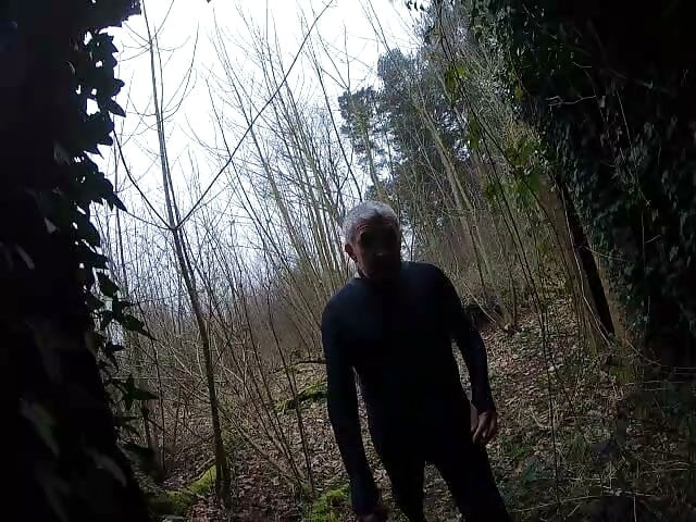 Tüm Bir Parça Kıyafet
