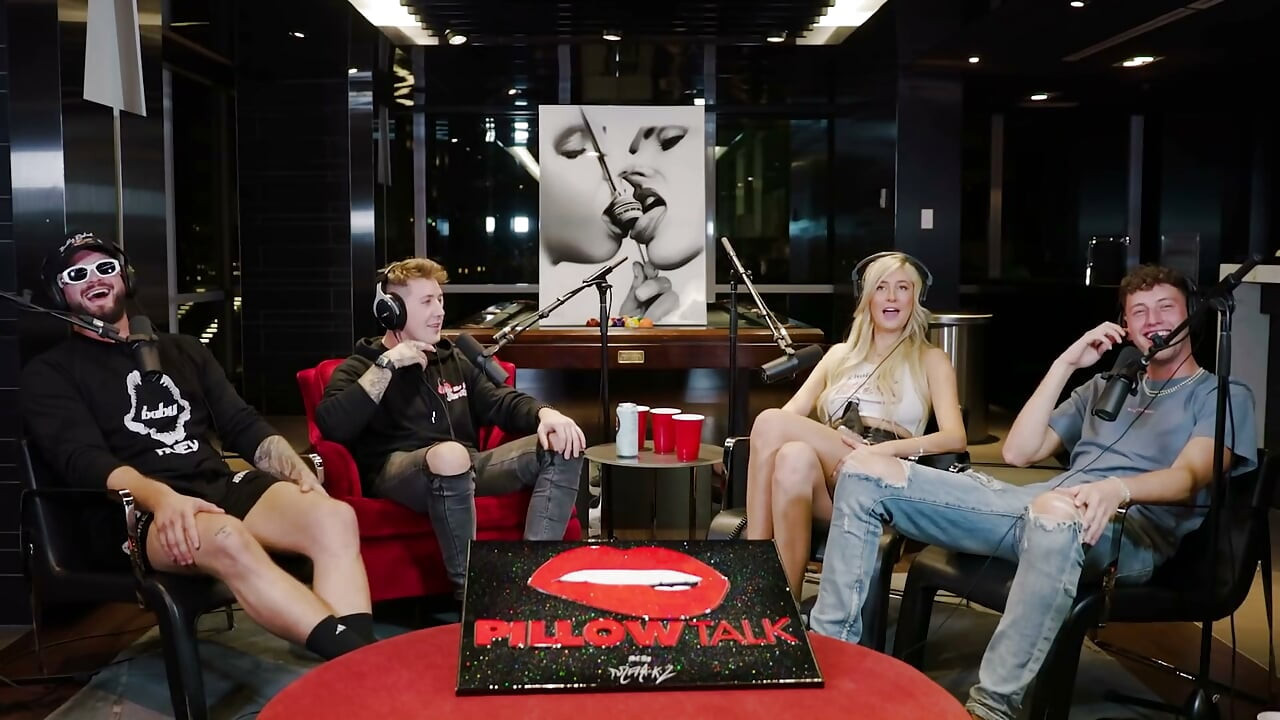 Encontro duplo com Carly Lawrence e Joey Joy [conversa de travesseiro]