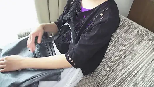 Kaki indah Keiko eto di surga baju renang ketat