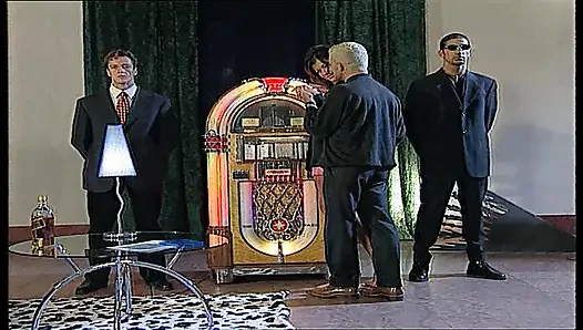 Ceo, kraliçesi ve gardiyanları