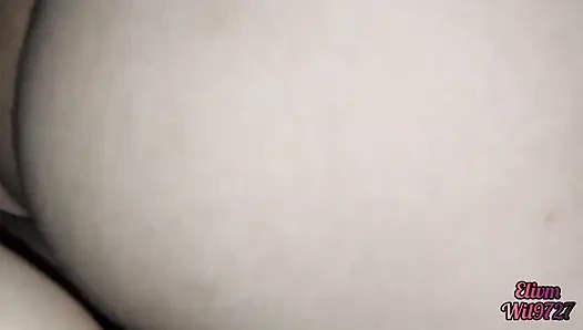 Creampie di memek remaja