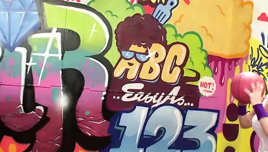 Paige Ashley Und Lou Lou Machen Sich Gegenseitig Mit Vibrierenden Spielzeugen