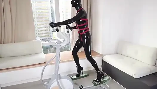 Mz27 - gadis ini diikat dengan lateks di treadmill