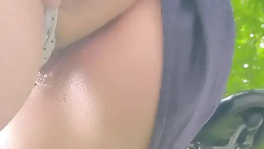Aku pengen dudukin sepeda di rumah, tapi aku pengen kencing