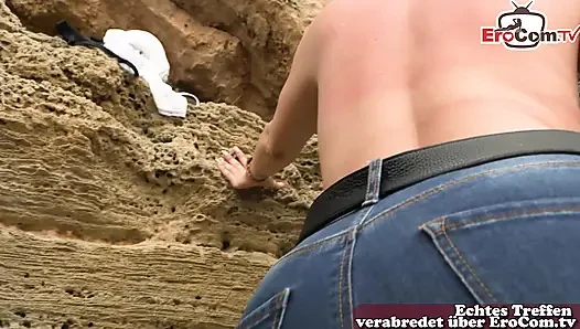 German outdoor blowjob of two women on vacation in Mallorca