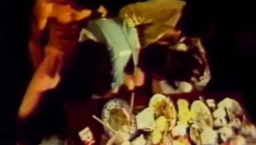 Alter retro-fick mit dicken möpsen, küken