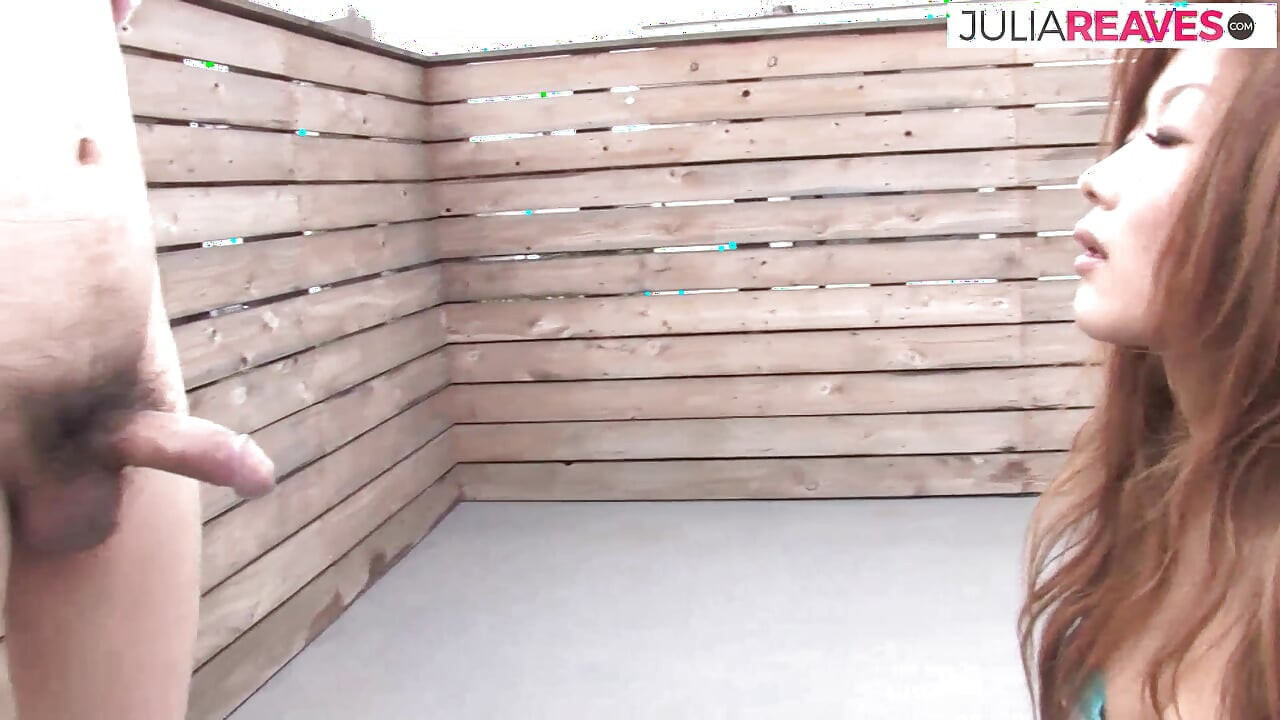 Sexy babe gets pussy cumshot after a hard fuck by two huge dicks