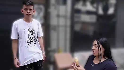 Bakire bir empanada satıcısı tarafından bahsimi yerine getiriyorum