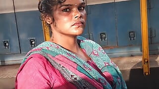 💦TRAIN TOILET TAMIL BHABHI Tamil housewife cowgirl Jennifer fuck very hard
