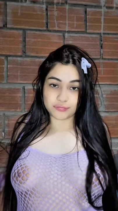 Colombian actress shows off her big tits