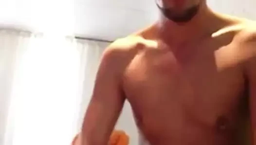 harika masturbasyon ve cumming!