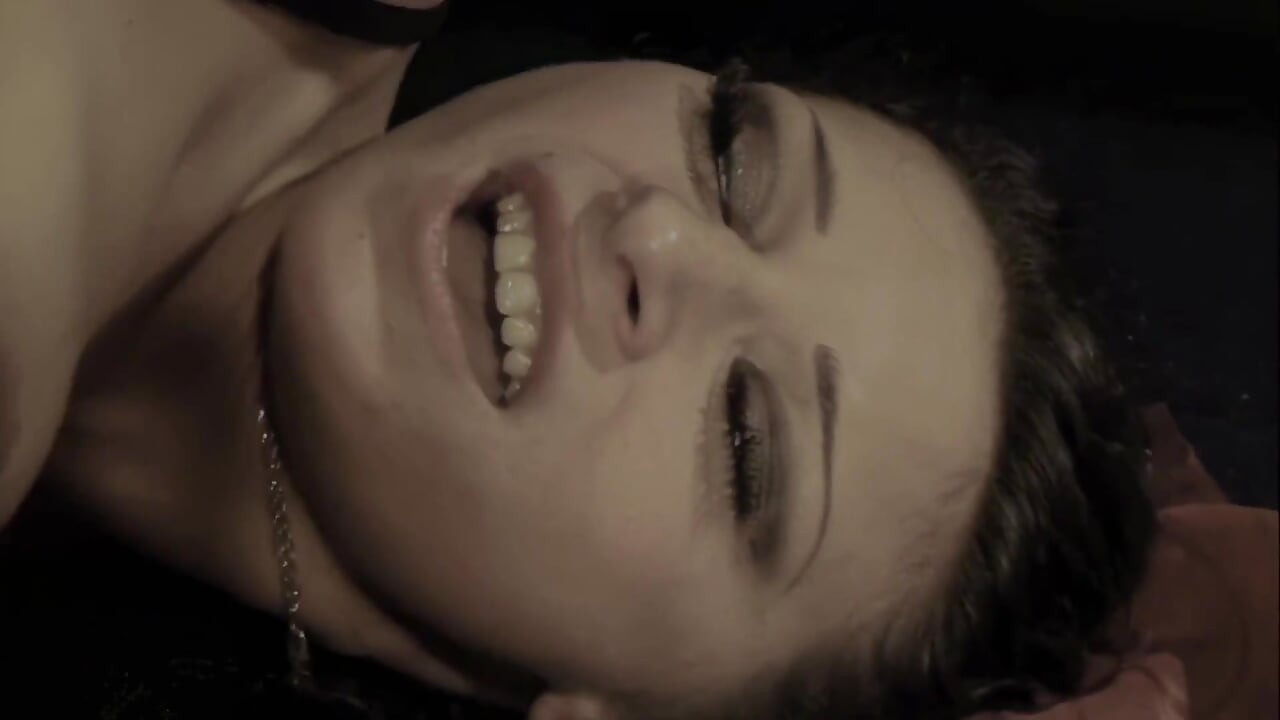 All in the Ass for This Italian Slut