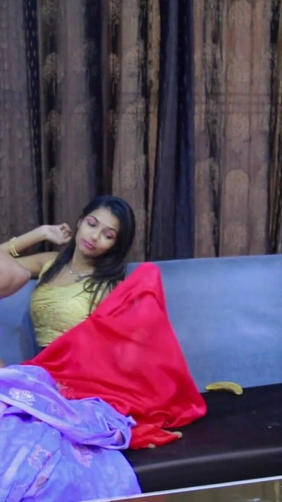 Nand bhabhi was having sex with a banana her friend saw it | Clip 2