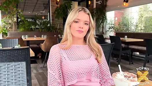 Güzel sarışın Jade götten sikiliyor!