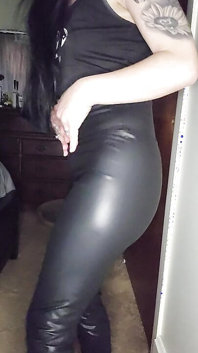 Wet Look Ass Worship
